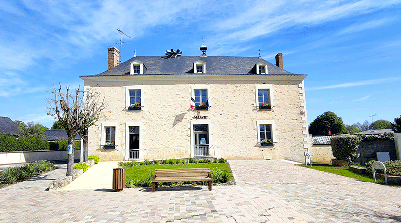 mairie de menil la tour